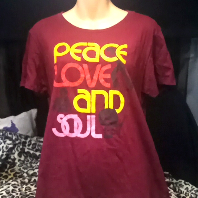 Izzy & Liv Soul Train T Shirt Xl